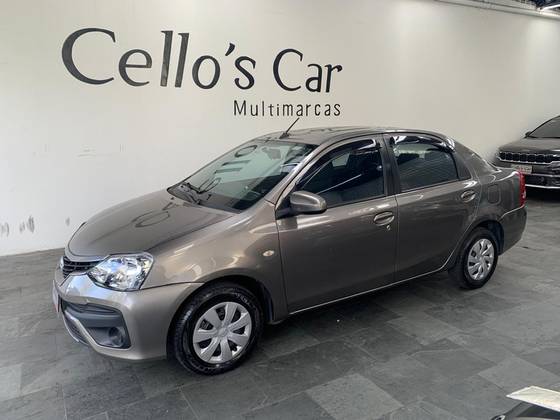 TOYOTA ETIOS 1.5 XS 16V FLEX 4P AUTOMÁTICO TOYOTA ETIOS 1.5 XS 16V FLEX 4P AUTOMÁTICO
